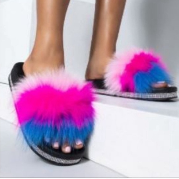 Akira NWOT Azalea Wang Dreamt We Spoke Rainbow Furry Slides - Picture 2 of 13